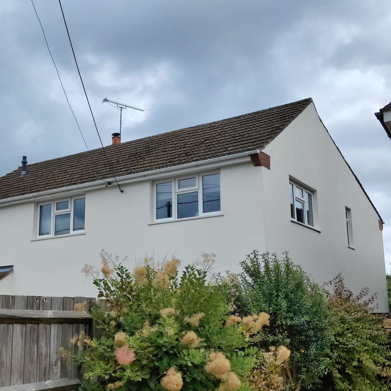 Rendered and freshly painted house exterior in Berkshire